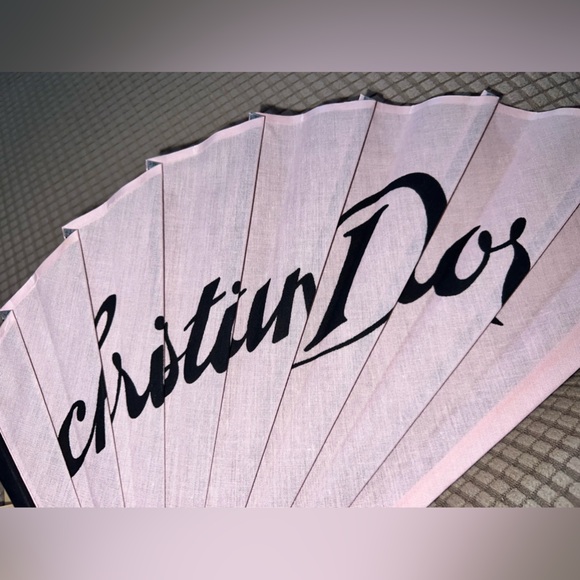 DIOR FAN - Picture 2 of 11